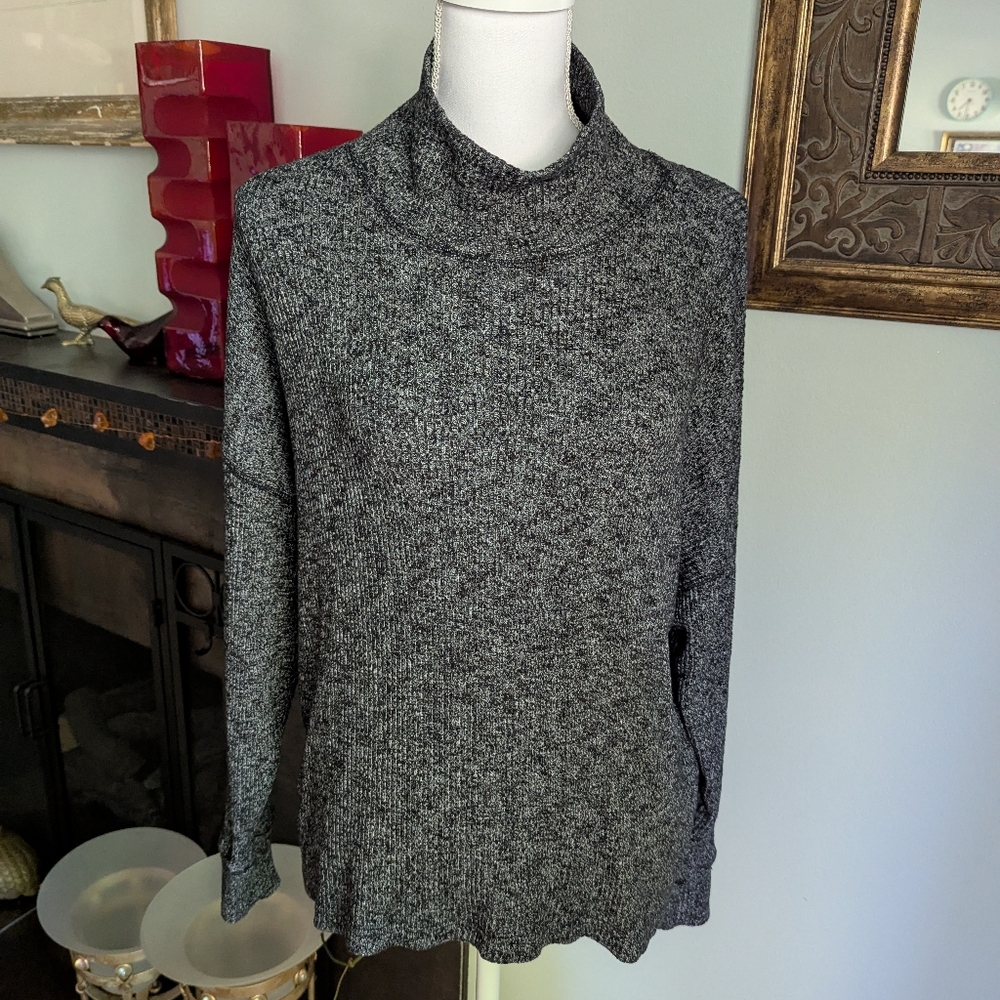 J.Crew Women's Medium Super Soft Fine Rib Turtleneck Mock Neck Sweater Top Gray